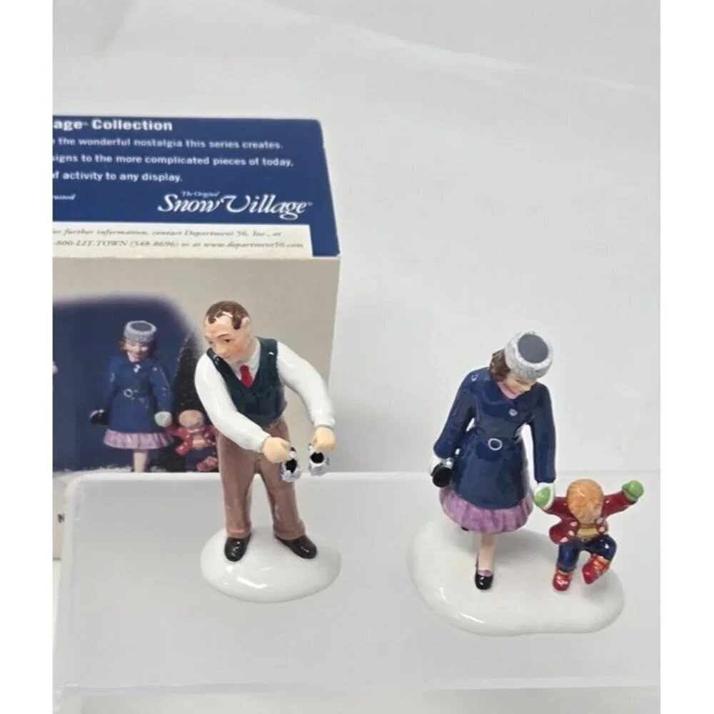 Dept 56 Snow Village Brand New Shoes Set of 2 56.55224